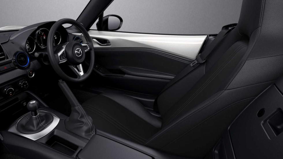 Φρεσκάρισε και αναβάθμισε το MX-5 η Mazda 